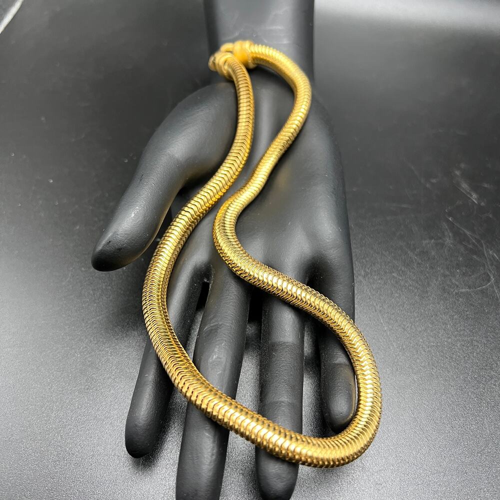 Vintage crown Trifari goldtone lg snake chain necklace herringbone minimalist